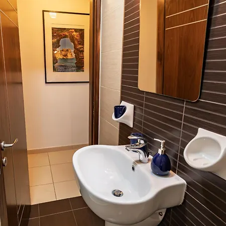 Cobalt Canopy A Spacious 2 Bedroom Apartament St Paul's Bay