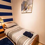 Cobalt Canopy A Spacious 2 Bedroom *